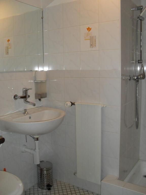 Hotel Edelweiss Flurlingen Esterno foto